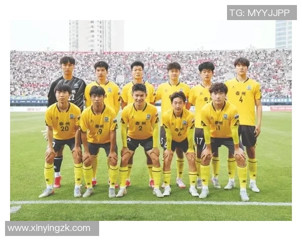 铁人足球球星拼搏瞬间展现永不言弃的力量与荣耀